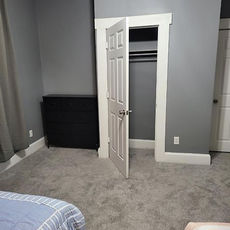 Guest Room With Two Double Beds In Columbus Oh, Airport Location Εξωτερικό φωτογραφία
